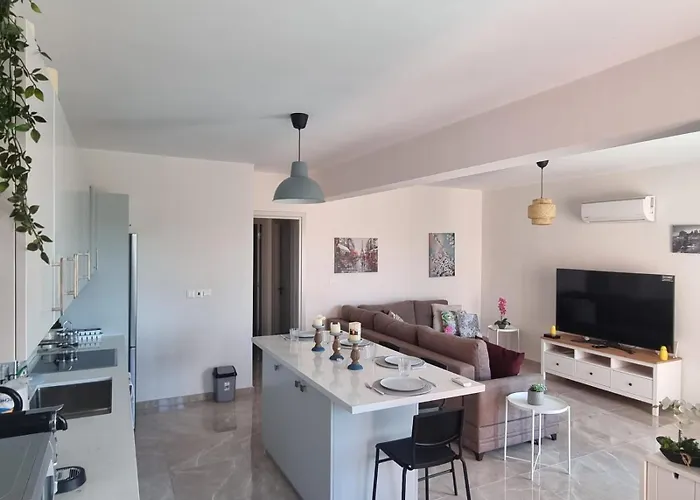 Monastiraki Serene Escape *