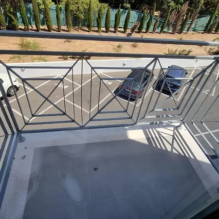 Monastiraki Serene Escape パ フォス