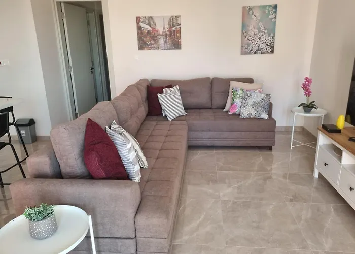 Monastiraki Serene Escape パ フォス