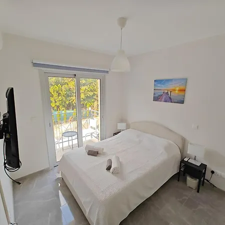 Monastiraki Serene Escape פאפוס